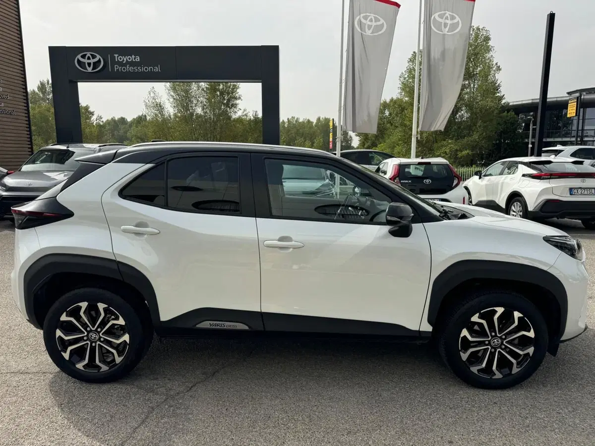 Toyota Yaris Cross usata a Modena (5)
