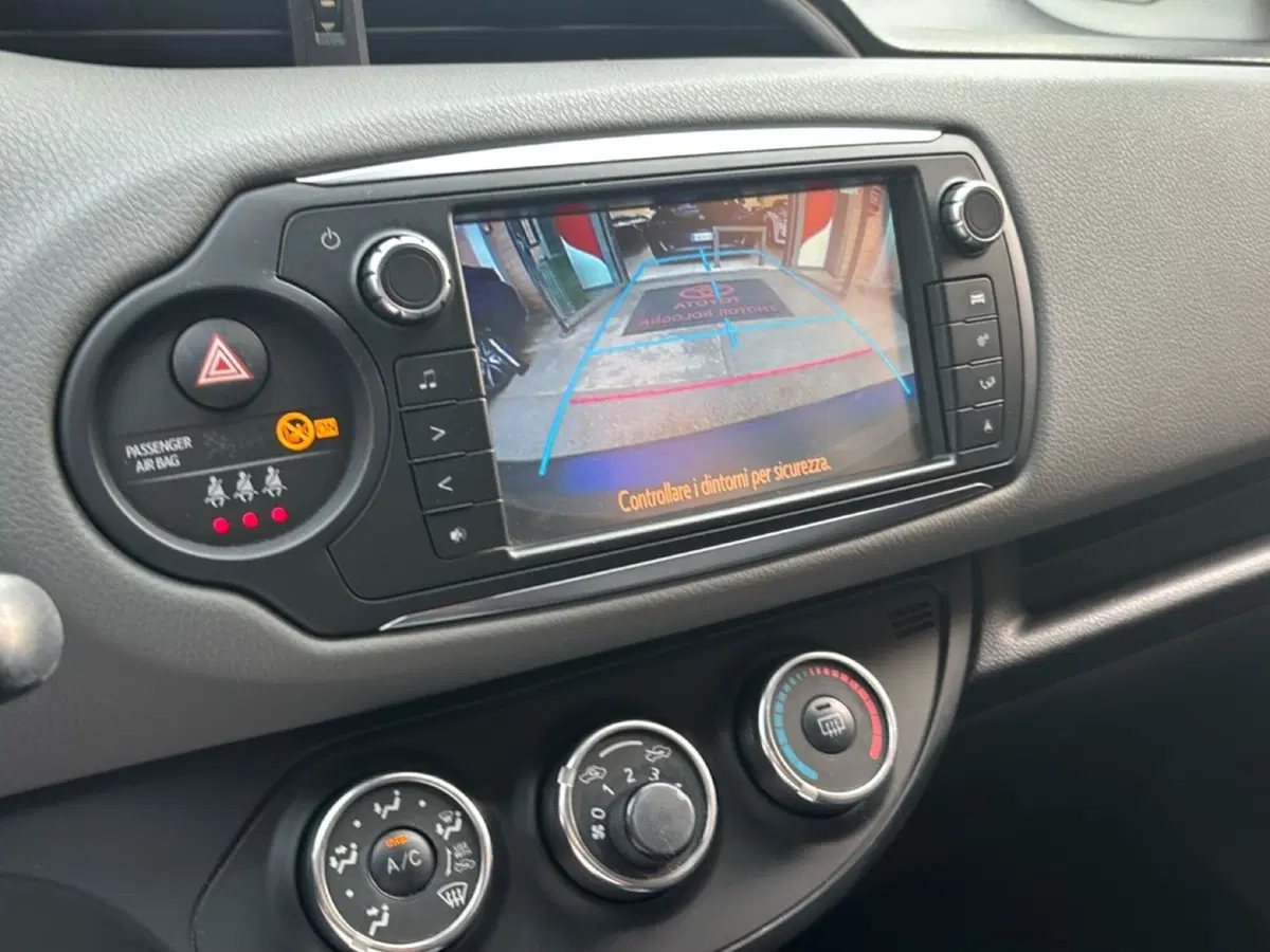 Toyota Yaris usata a Bologna (12)