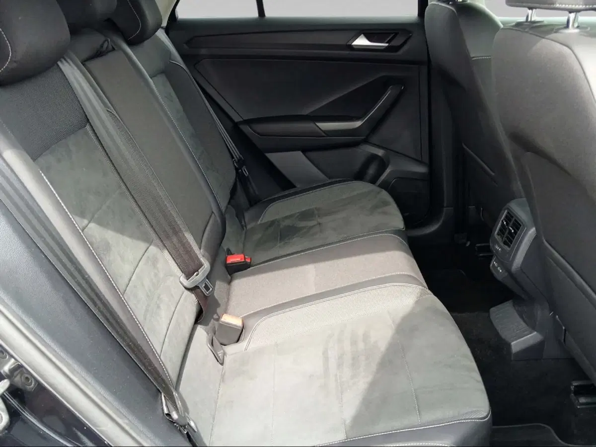 Volkswagen T-Roc usata a Livorno (11)