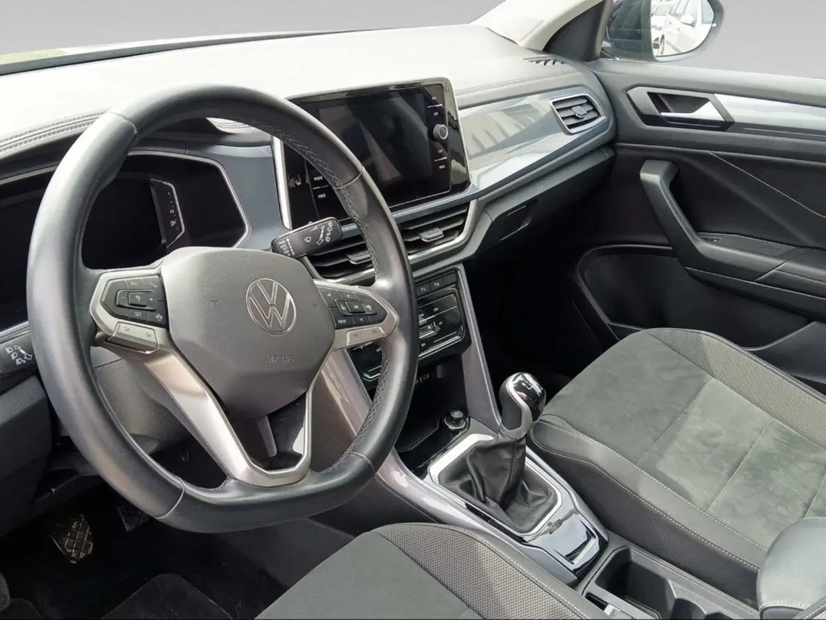 Volkswagen T-Roc usata a Livorno (13)