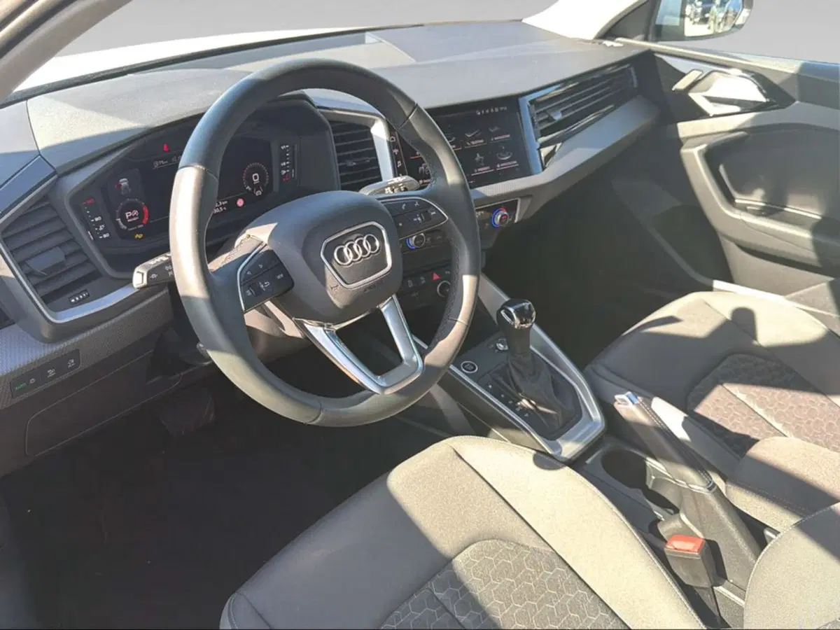Audi A1 Sportback usata a Livorno (13)