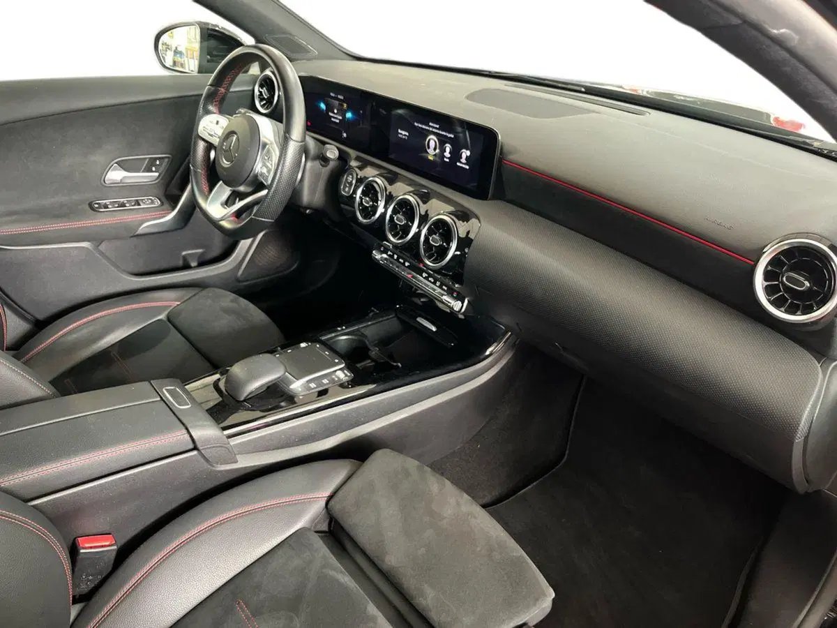 Mercedes-Benz Classe A usata a Bari (9)