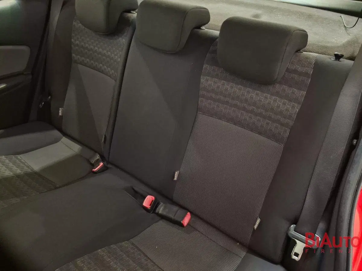 Toyota Yaris usata a Firenze (11)