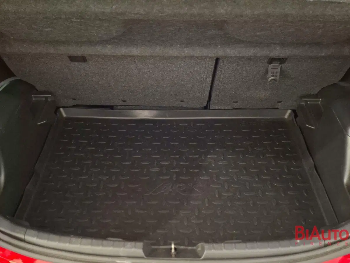Toyota Yaris usata a Firenze (6)