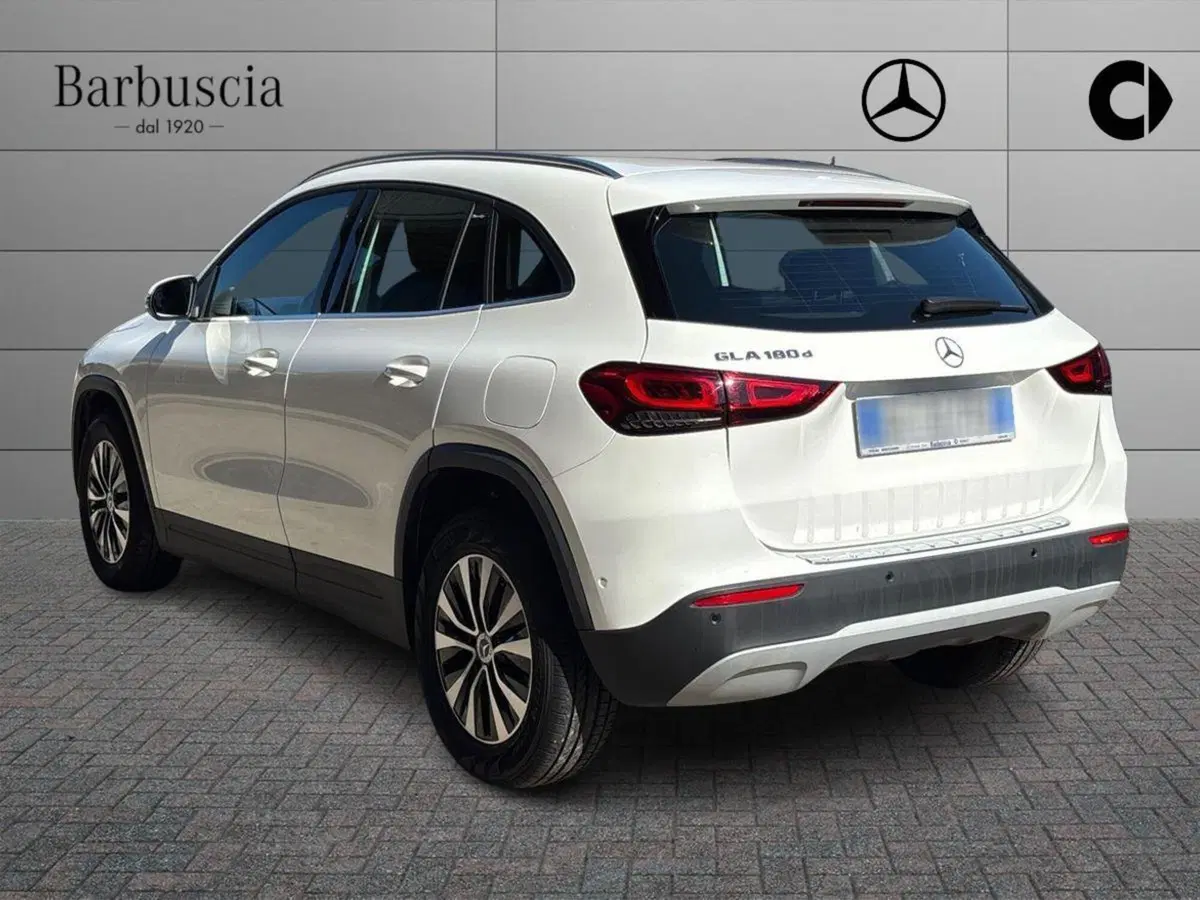 Mercedes-Benz GLA SUV usata a Pescara (4)