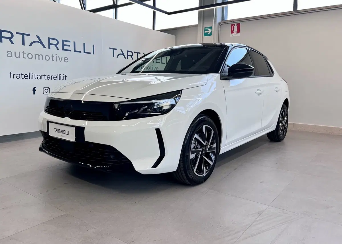 Opel Corsa nuova a Bari (2)