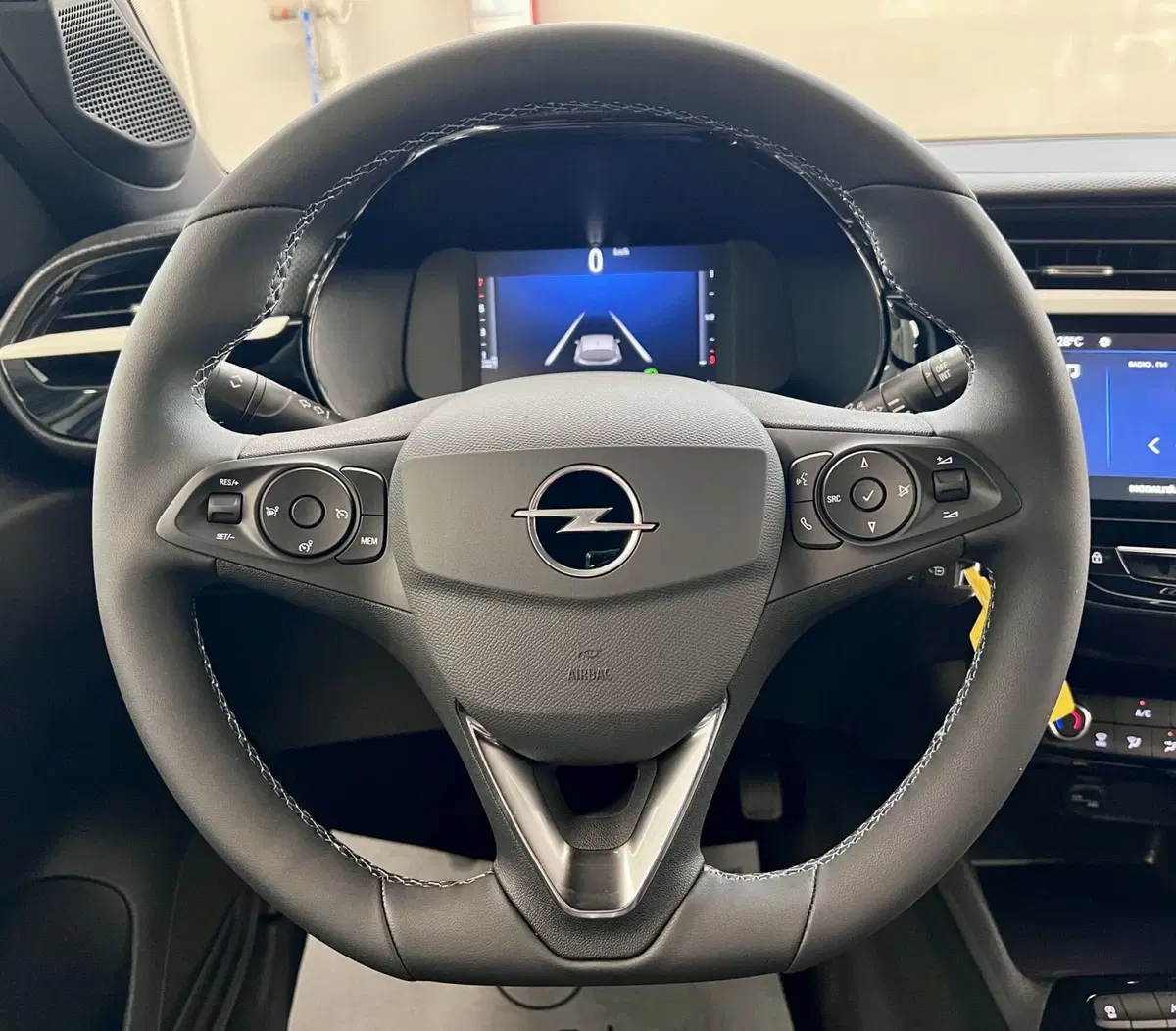 Opel Corsa nuova a Bari (20)
