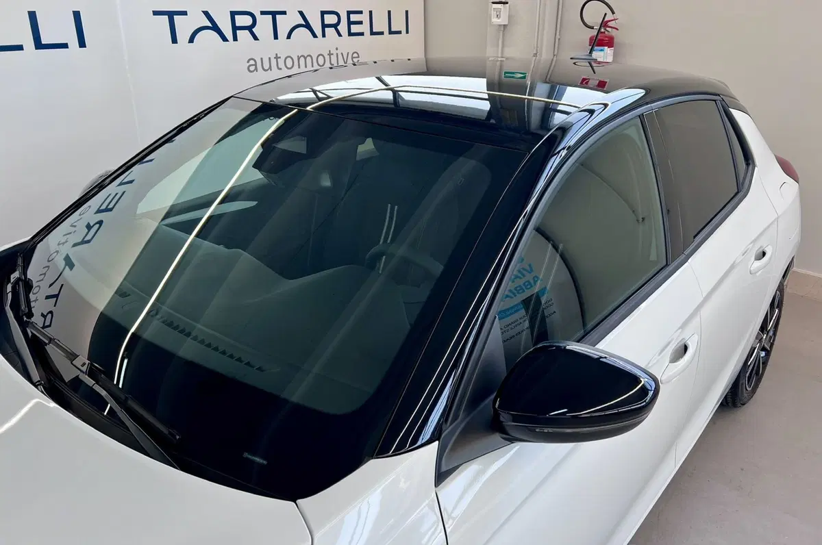 Opel Corsa nuova a Bari (4)