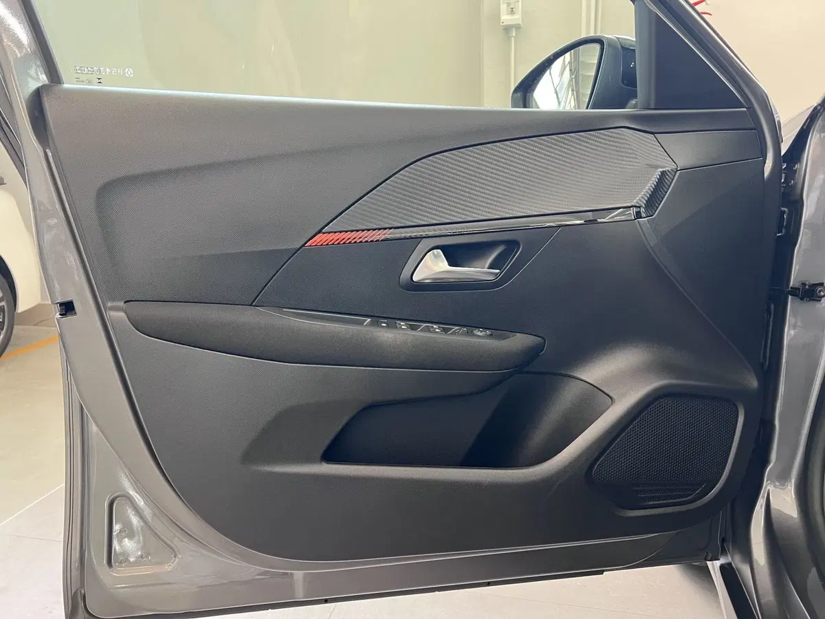 Peugeot 208 usata a Bari (10)
