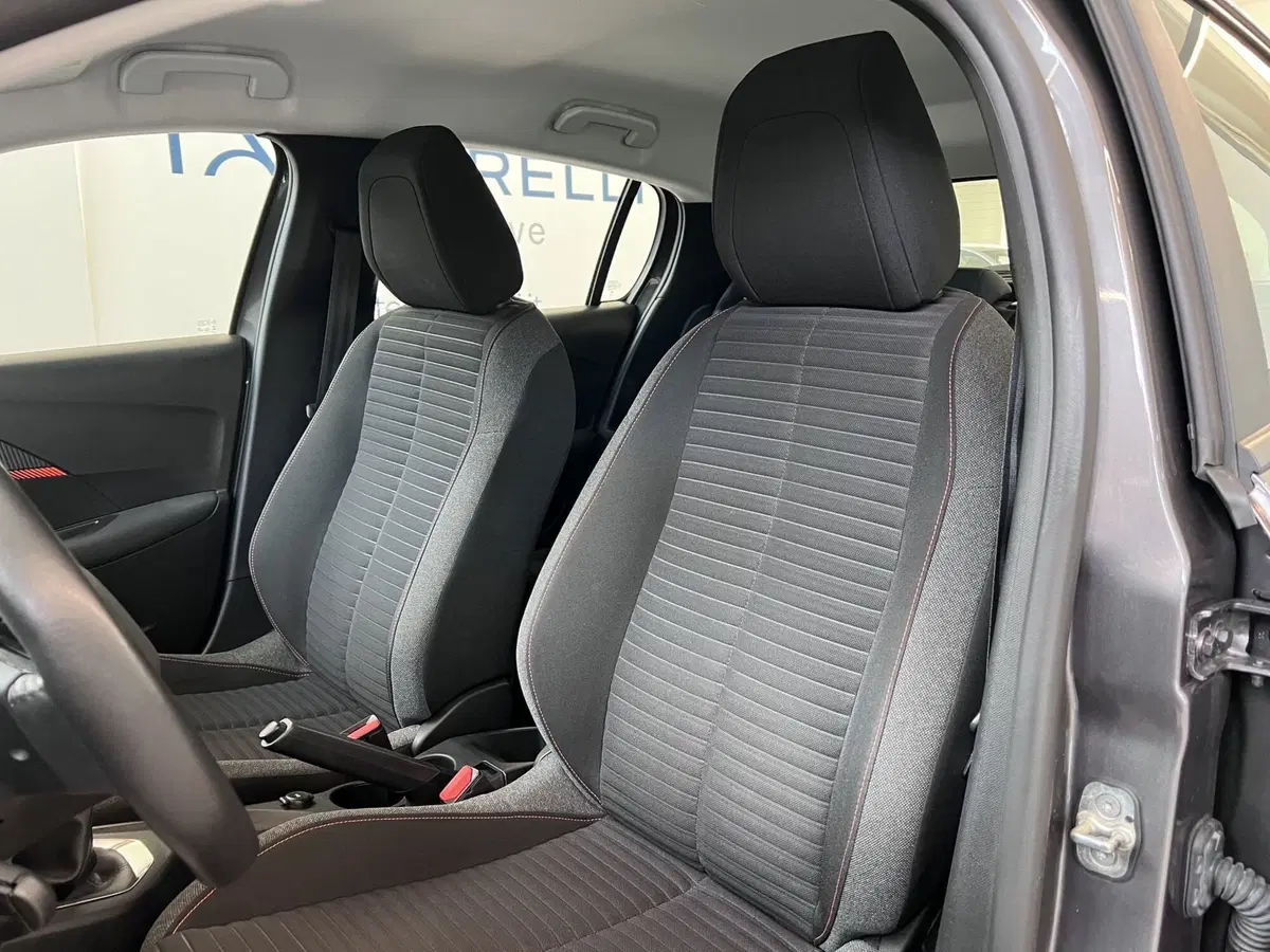 Peugeot 208 usata a Bari (14)