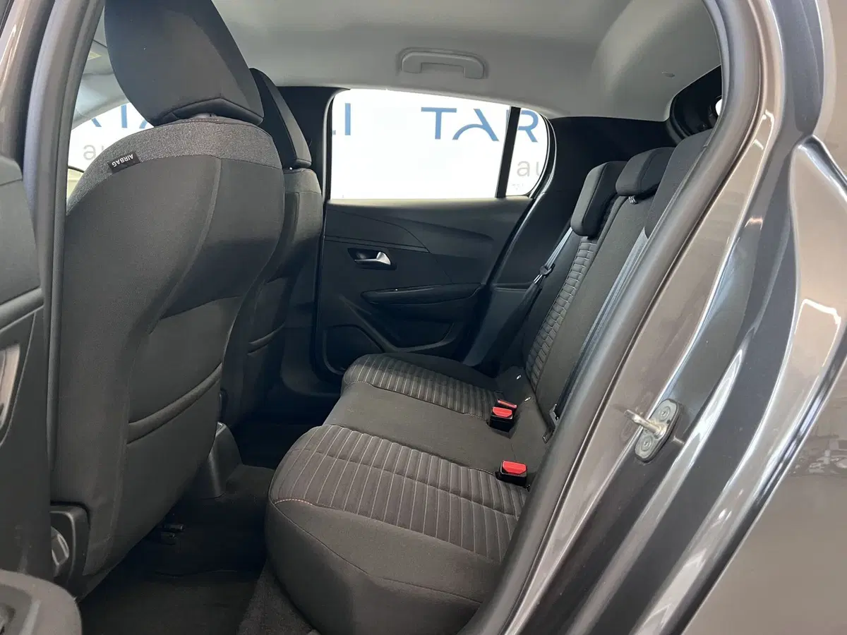 Peugeot 208 usata a Bari (16)