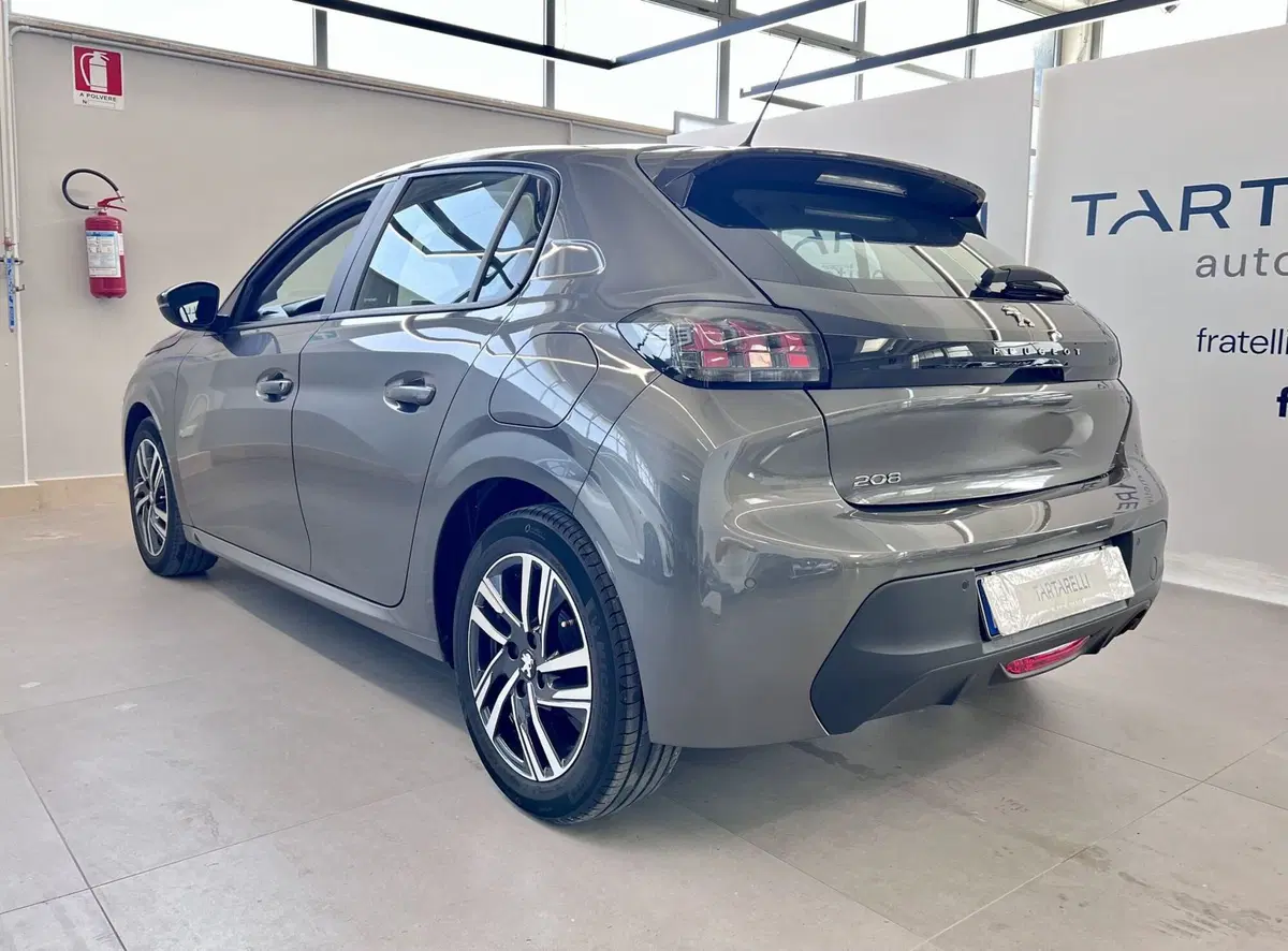 Peugeot 208 usata a Bari (5)