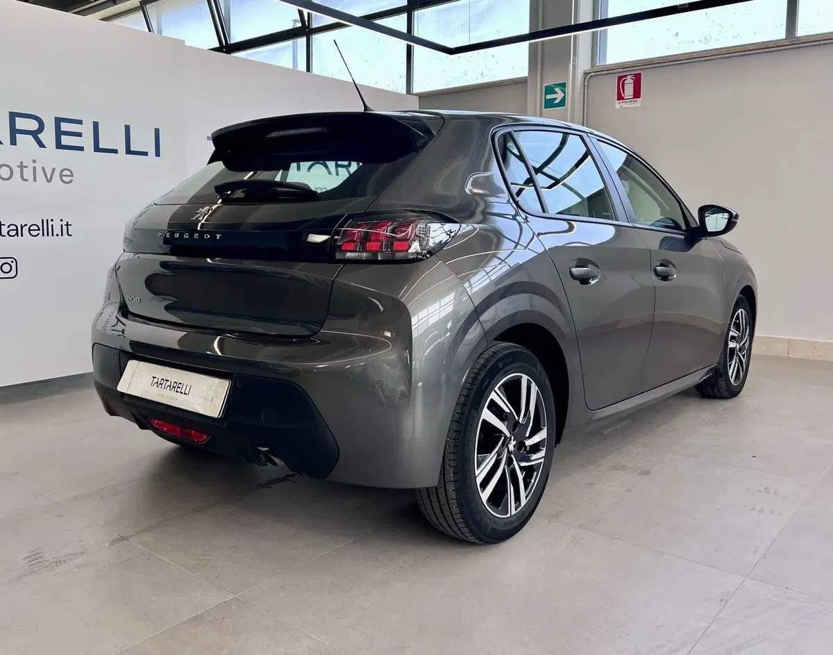 Peugeot 208 usata a Bari (7)