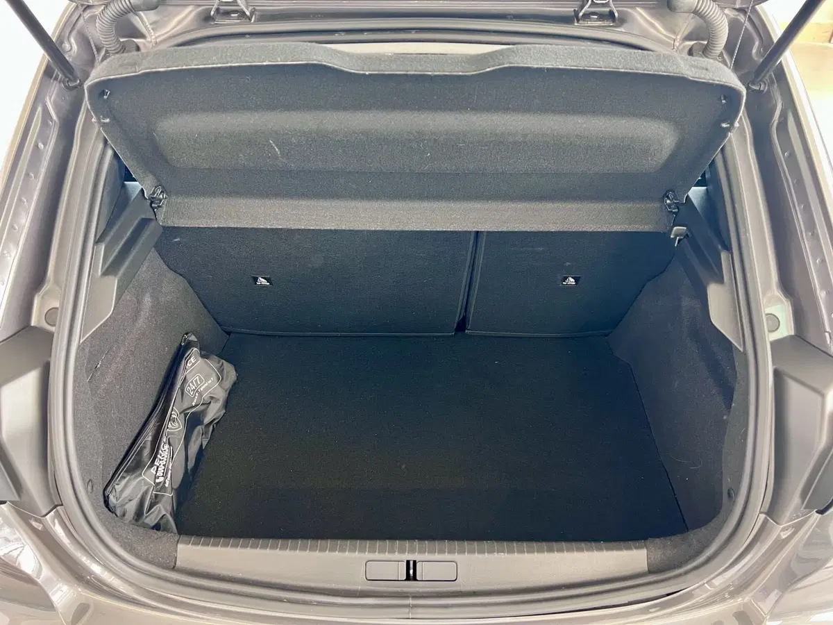 Peugeot 208 usata a Bari (8)
