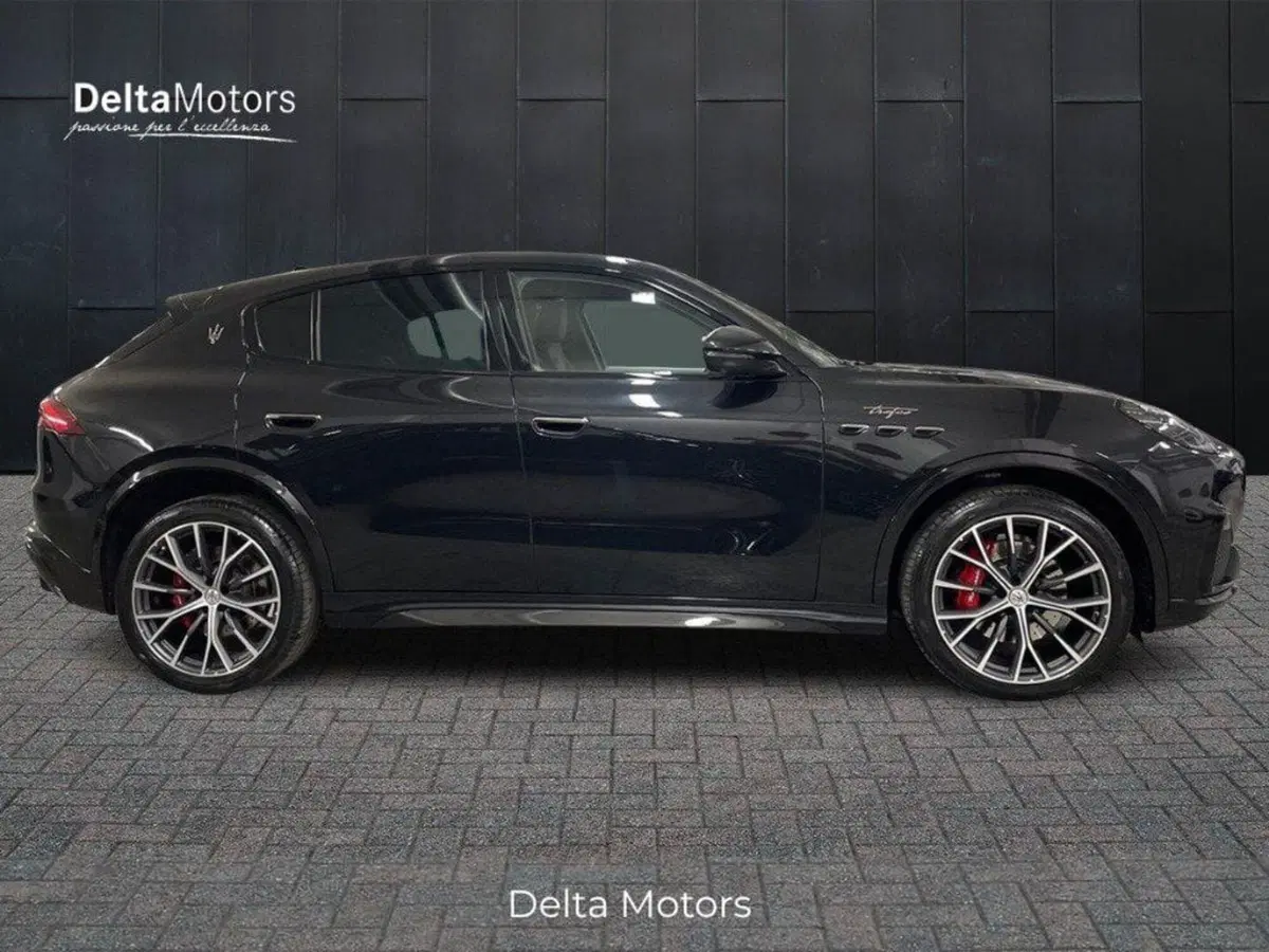 Maserati Grecale usata a Macerata (5)