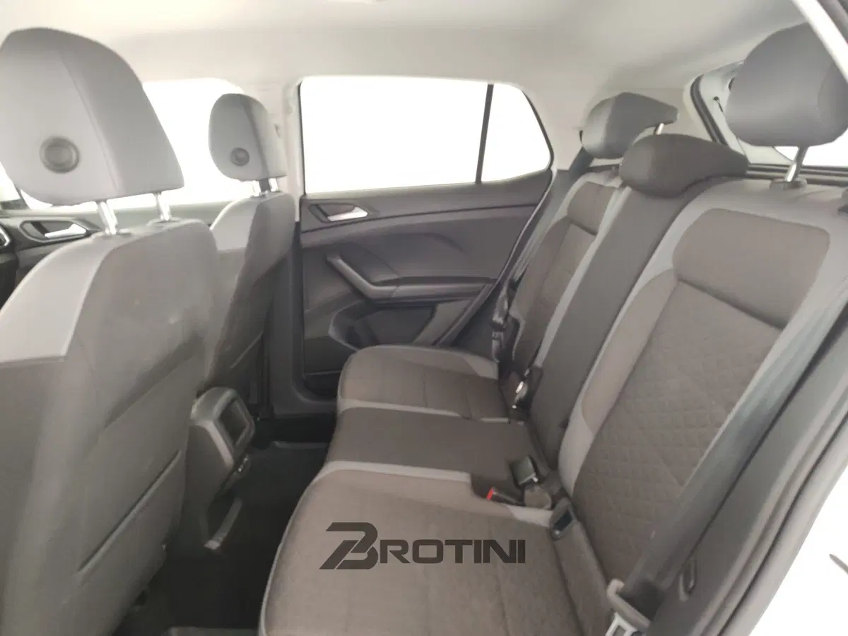 Volkswagen T-Cross usata a Massa-Carrara (10)