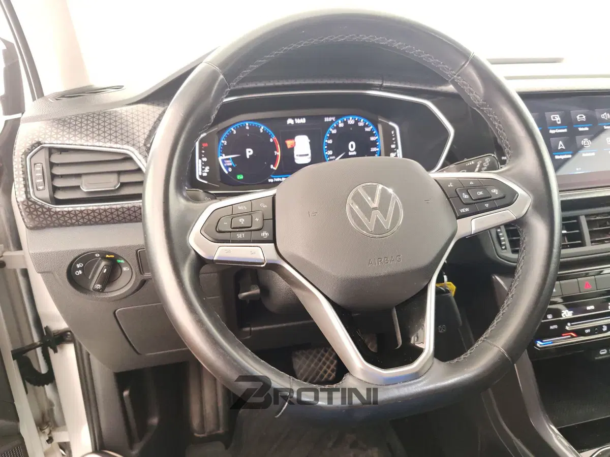 Volkswagen T-Cross usata a Massa-Carrara (14)