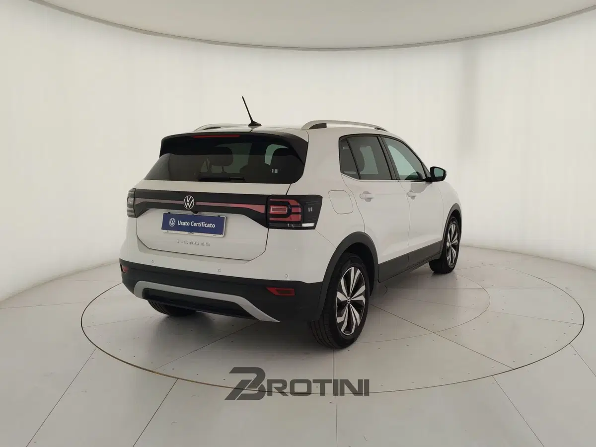 Volkswagen T-Cross usata a Massa-Carrara (3)
