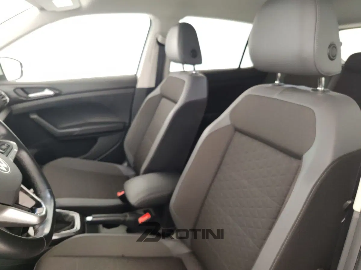 Volkswagen T-Cross usata a Massa-Carrara (9)