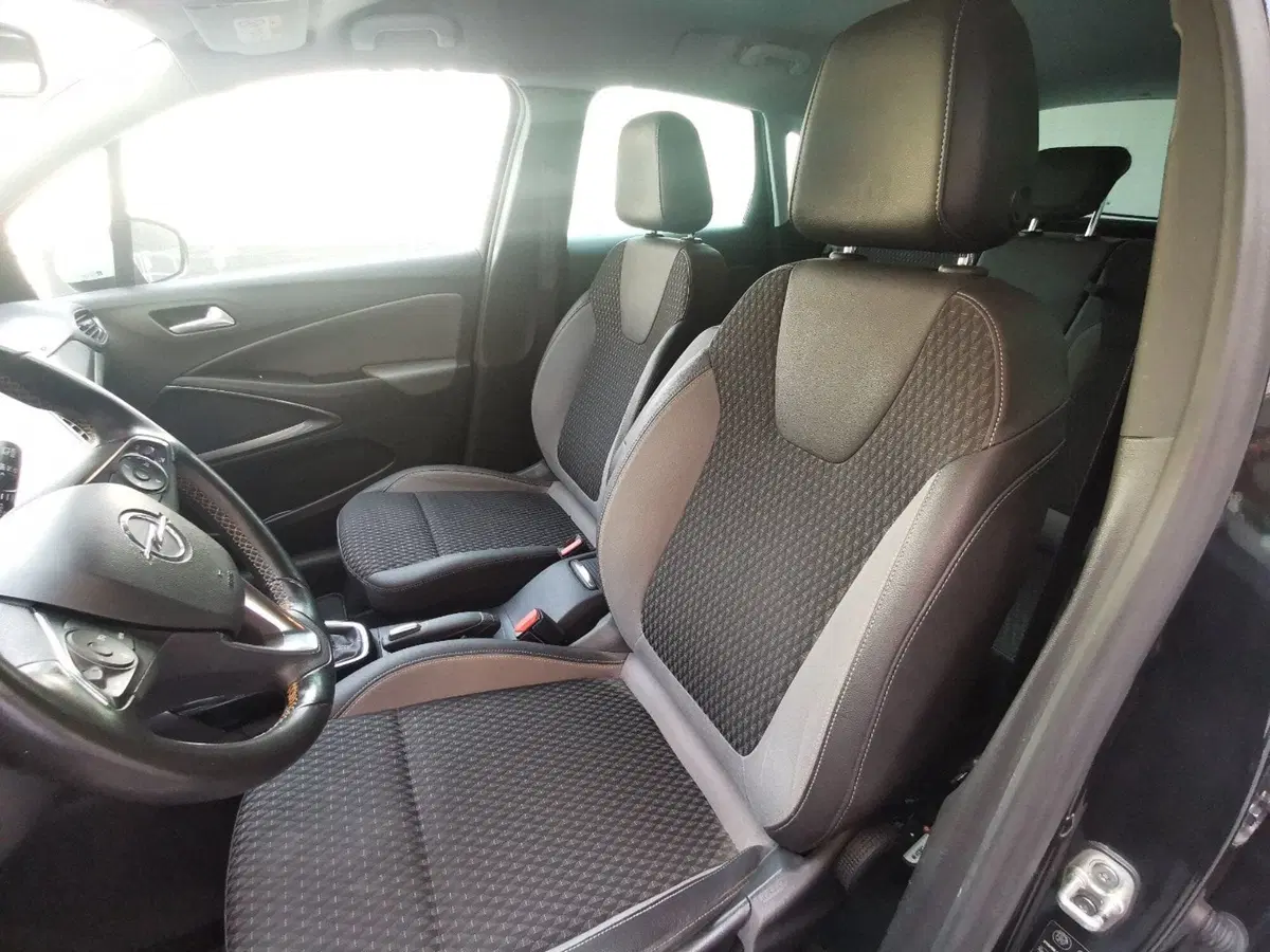Opel Crossland X usata a Taranto (10)