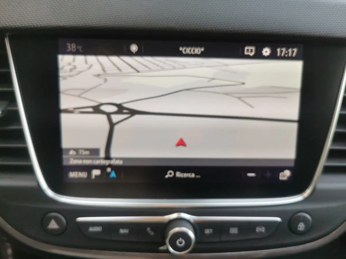 Opel Crossland X usata a Taranto (15)