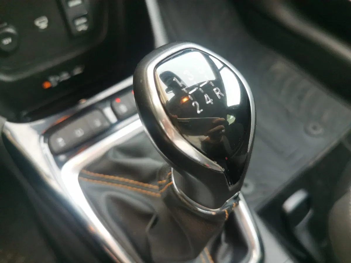 Opel Crossland X usata a Taranto (18)