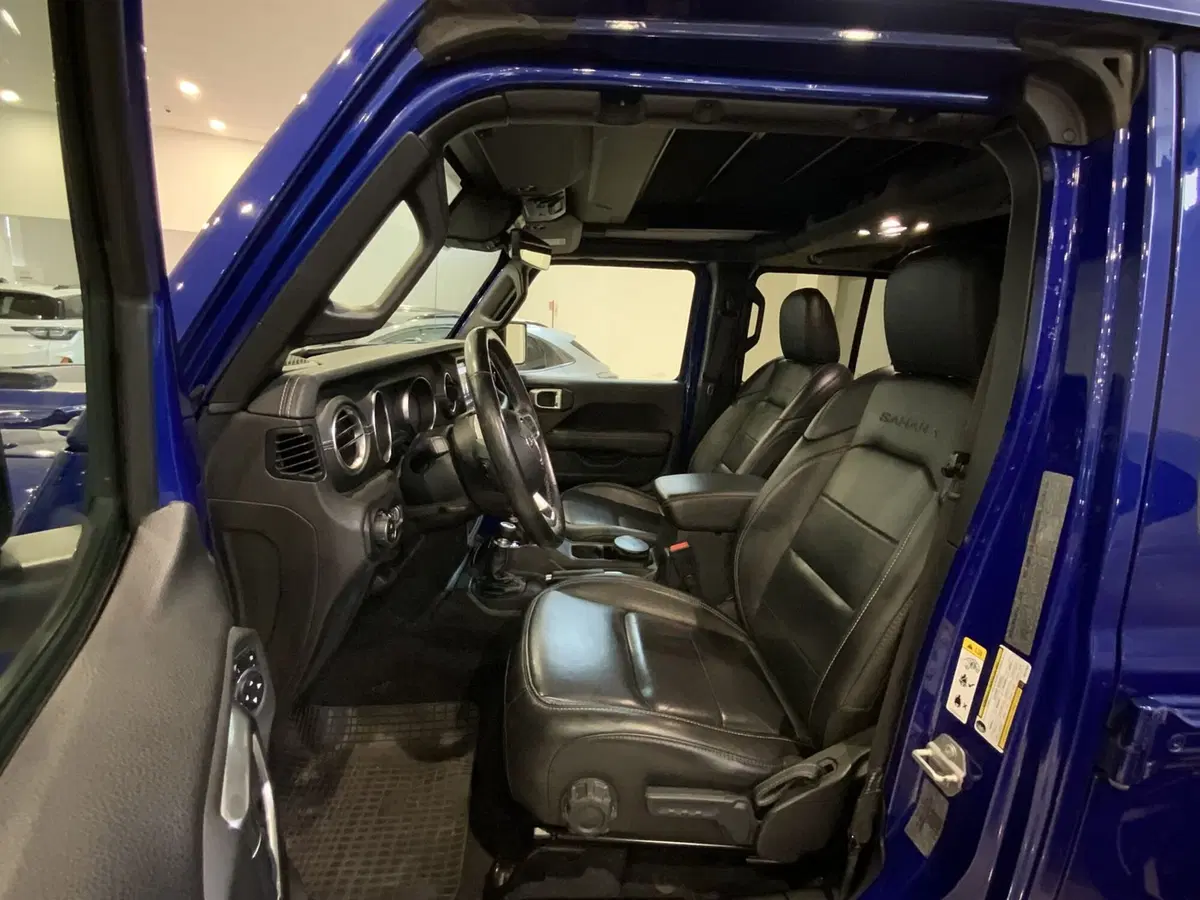 Jeep Wrangler usata a Vercelli (7)