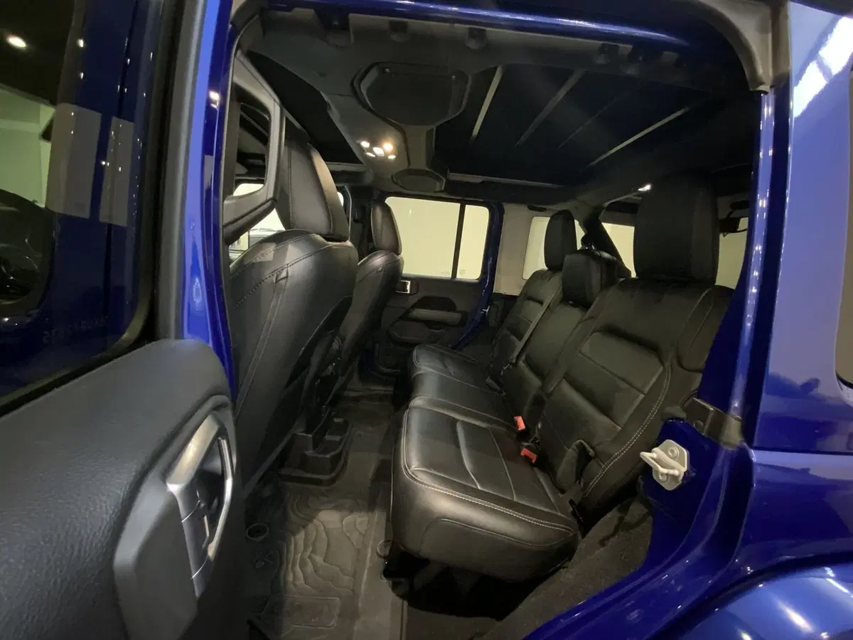 Jeep Wrangler usata a Vercelli (8)