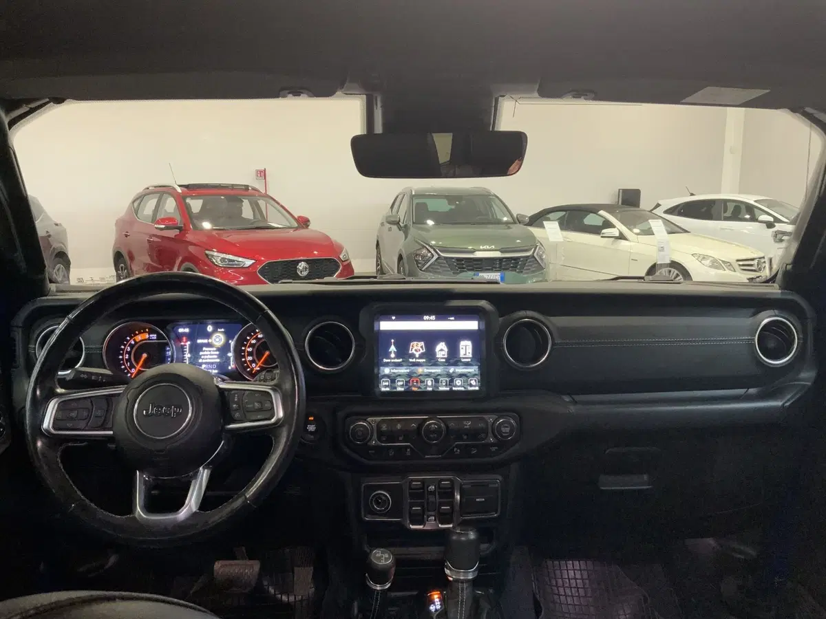 Jeep Wrangler usata a Vercelli (9)