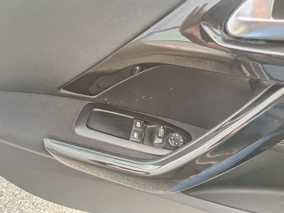 Peugeot 208 usata a Pistoia (12)