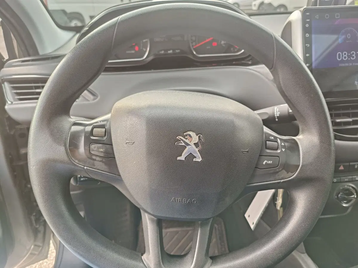 Peugeot 208 usata a Pistoia (13)