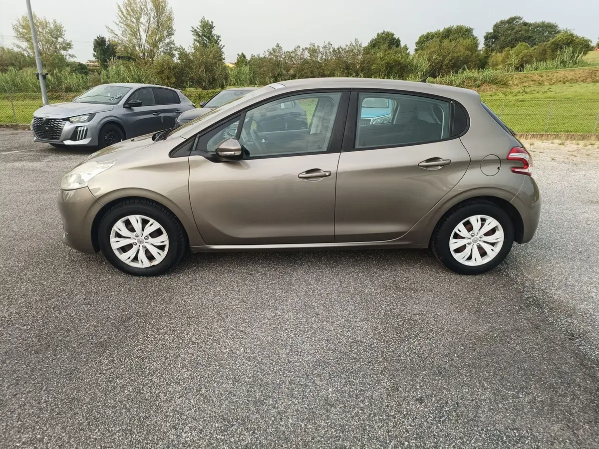 Peugeot 208 usata a Pistoia (5)