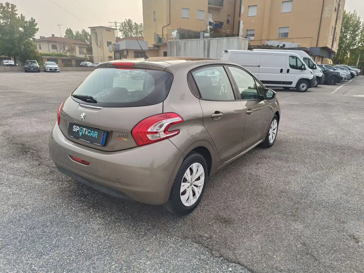 Peugeot 208 usata a Pistoia (8)