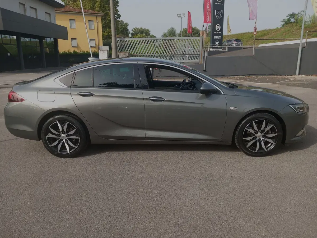 Opel Insignia usata a Lucca (7)