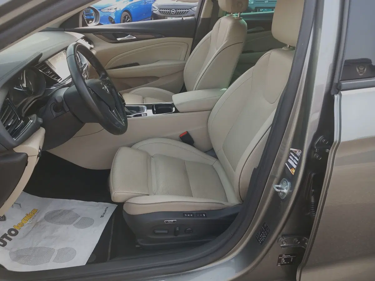 Opel Insignia usata a Lucca (9)