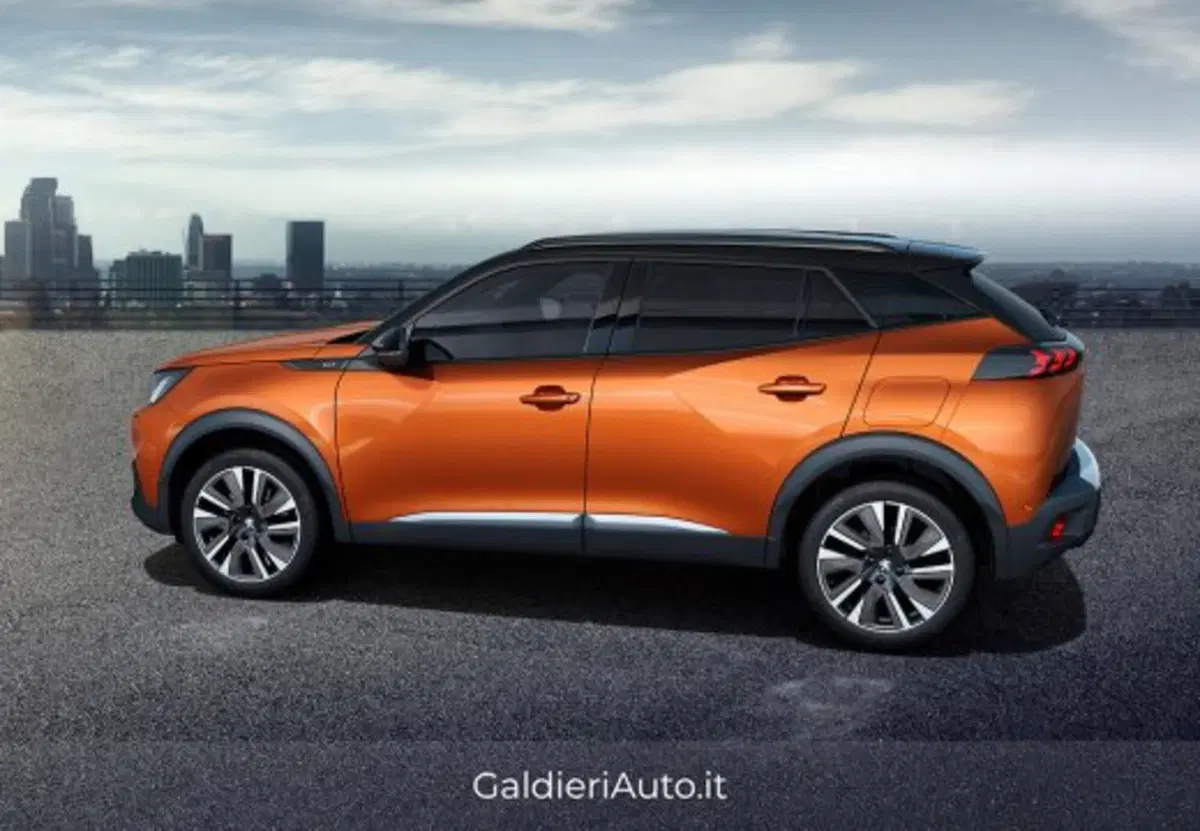 Peugeot 2008 nuova a Salerno (13)