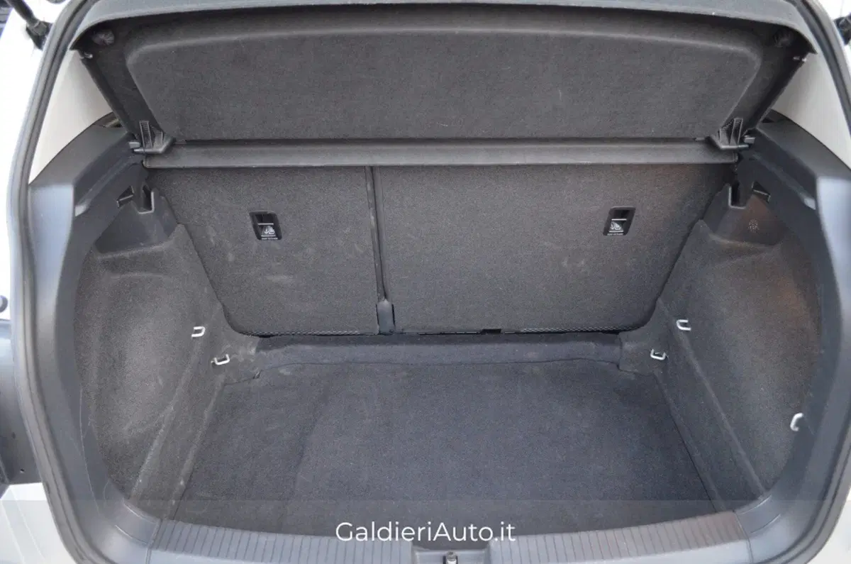 Volkswagen T-Cross usata a Salerno (5)