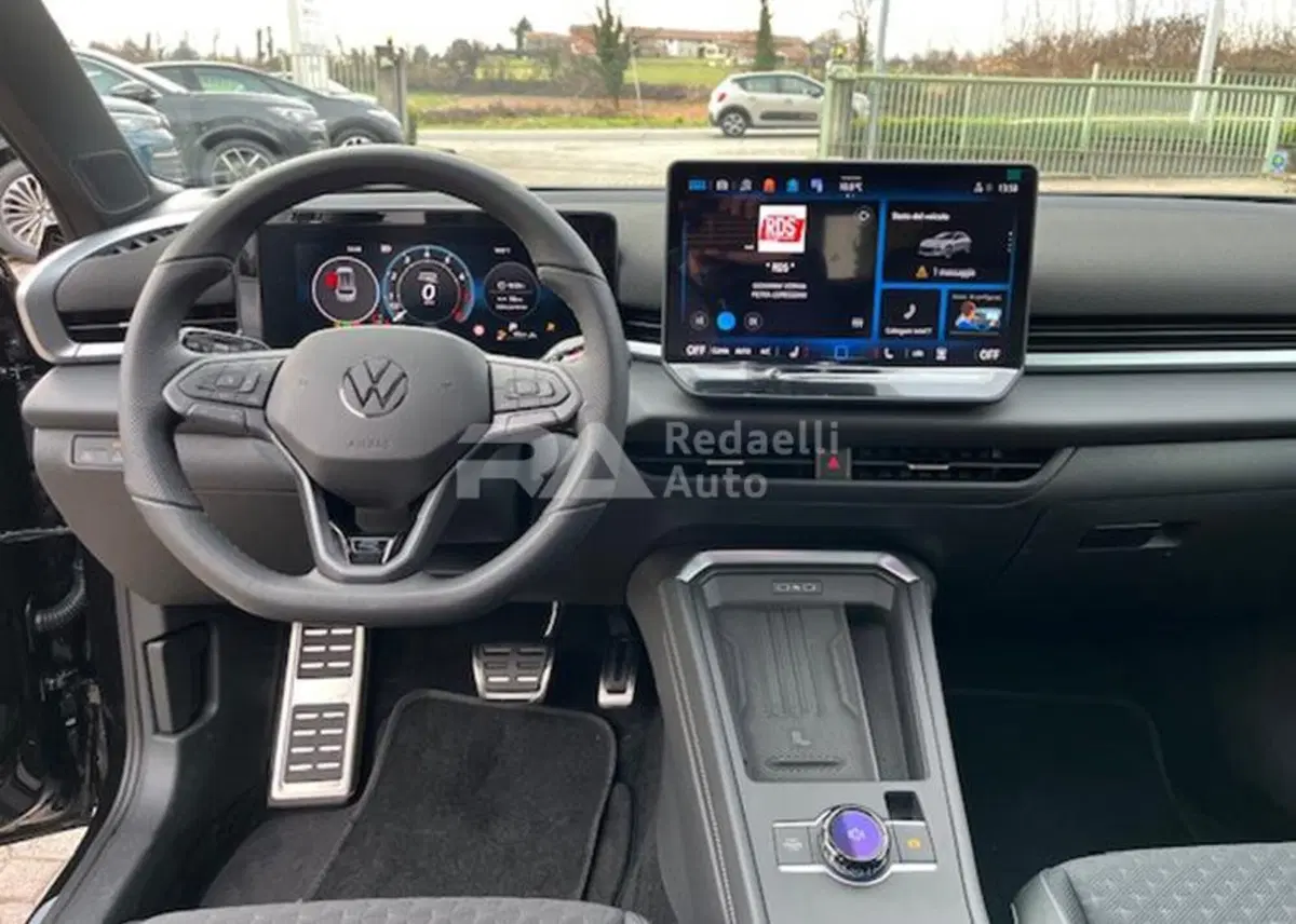 Volkswagen T-Roc usata a Lecco (9)