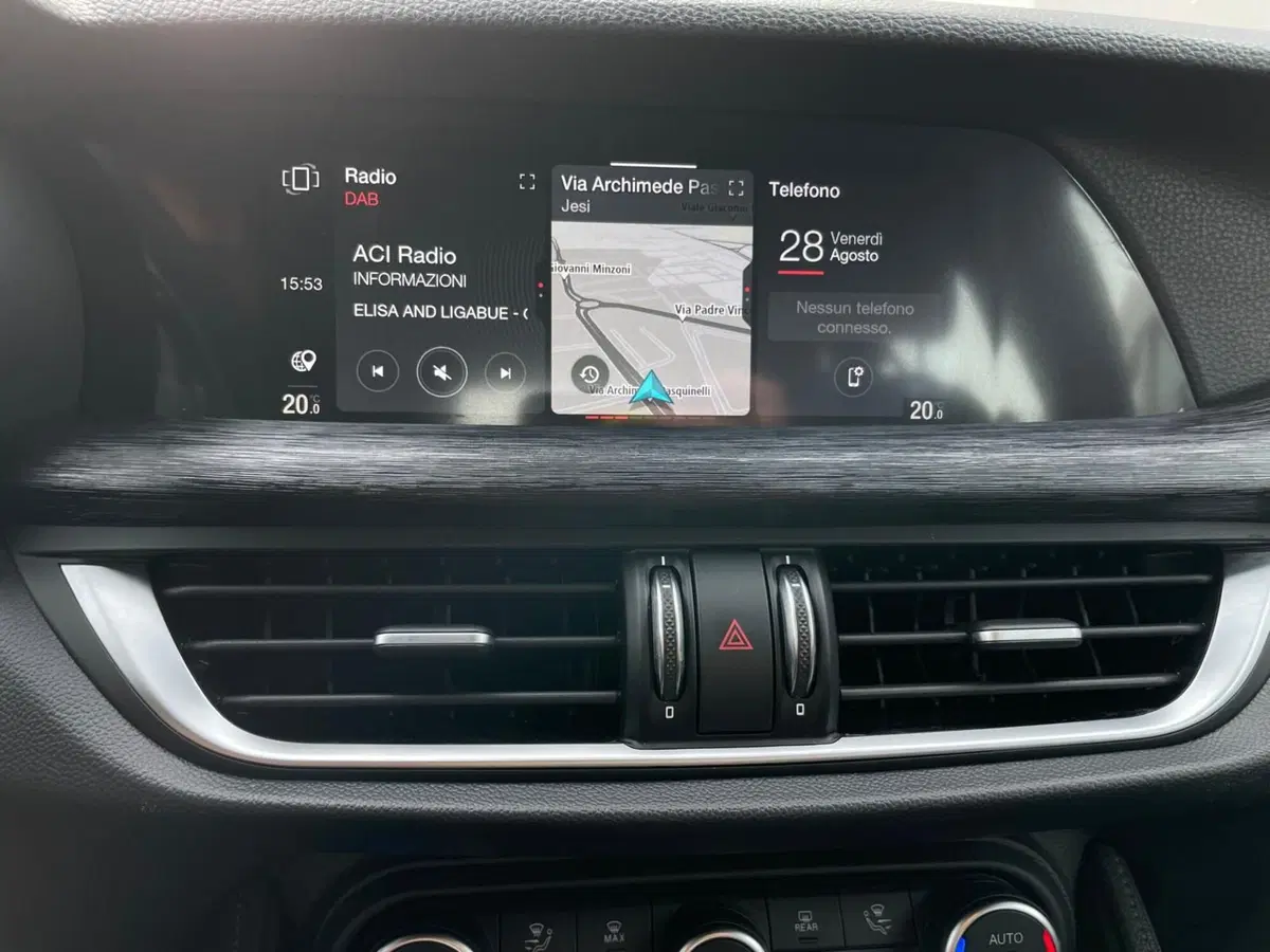 Alfa Romeo Stelvio usata a Ancona (13)