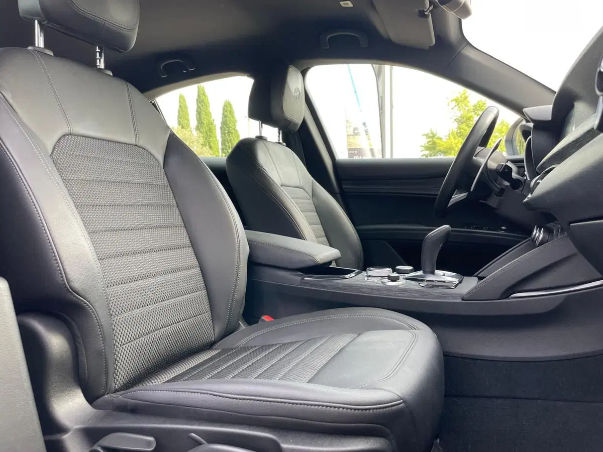 Alfa Romeo Stelvio usata a Ancona (14)