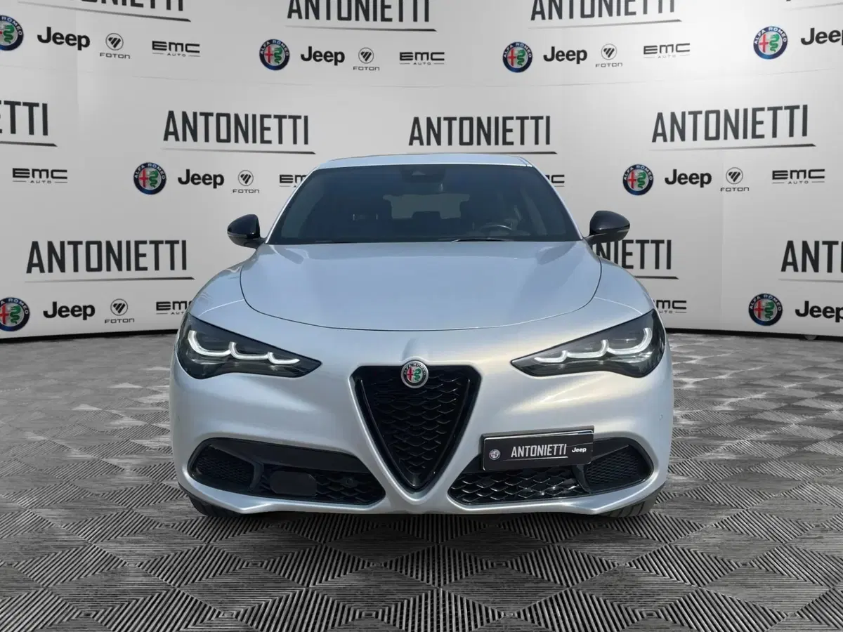 Alfa Romeo Stelvio usata a Ancona (2)