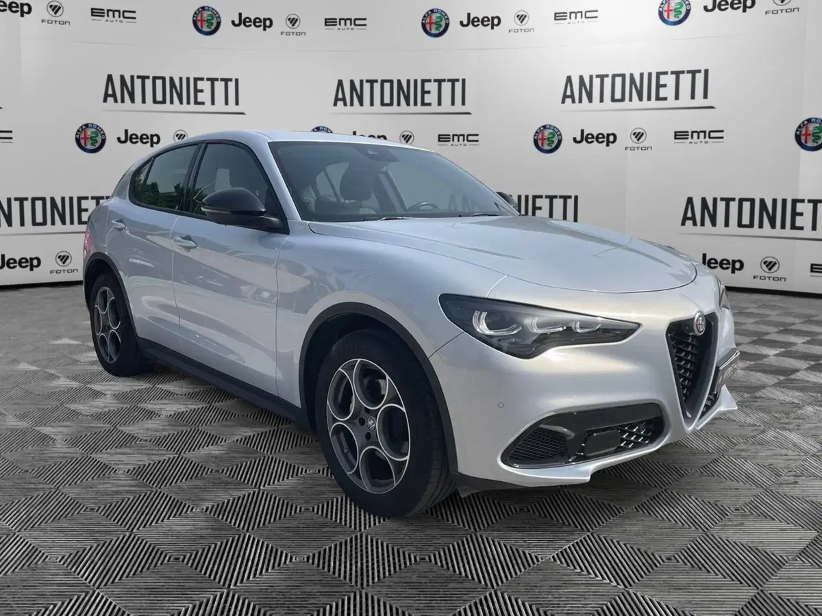 Alfa Romeo Stelvio usata a Ancona (3)