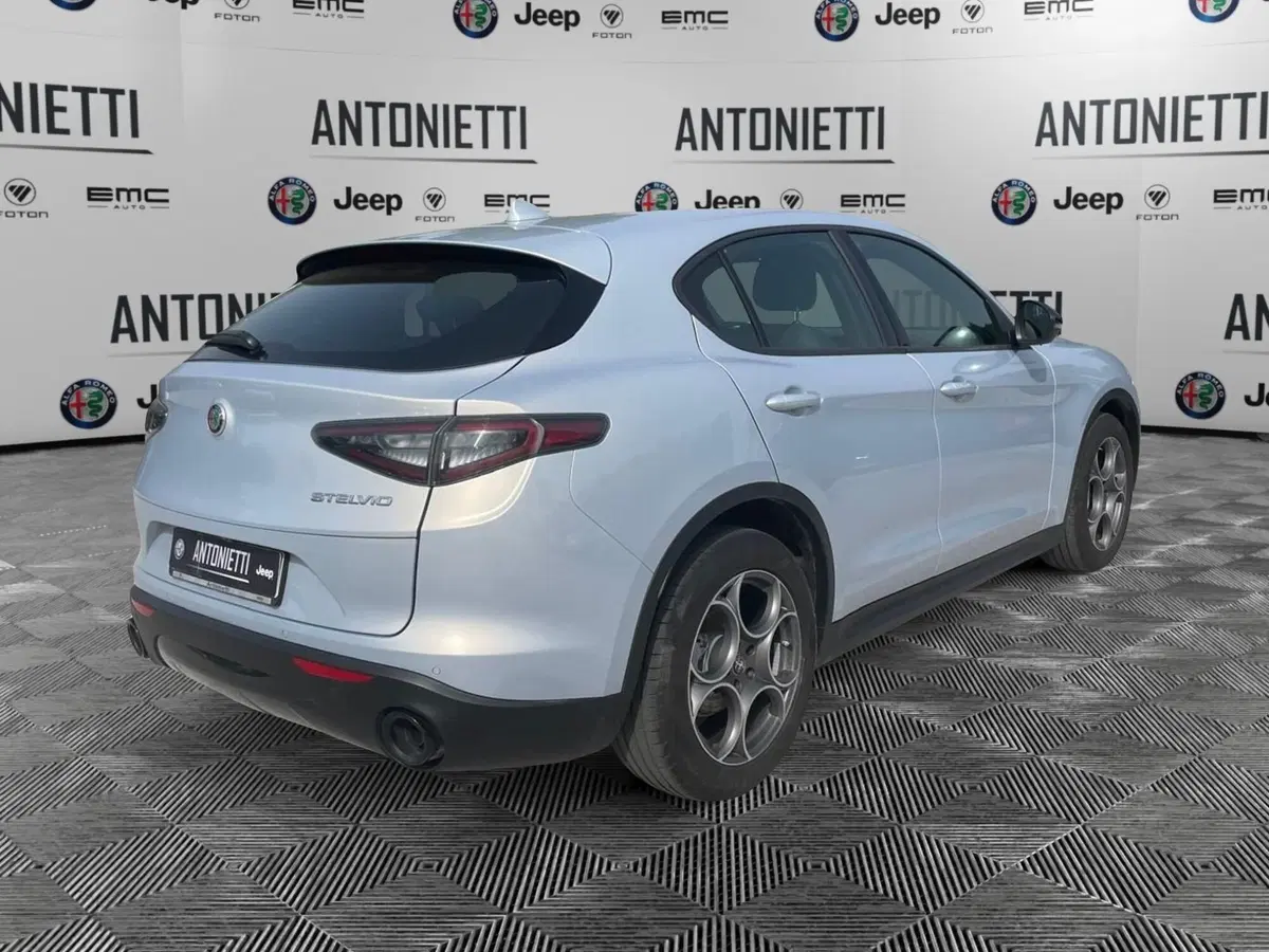 Alfa Romeo Stelvio usata a Ancona (5)