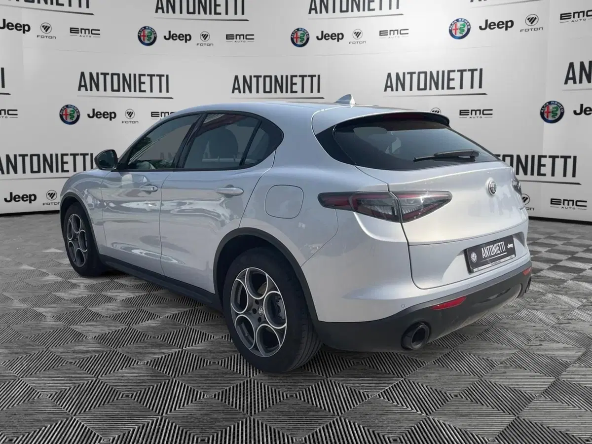Alfa Romeo Stelvio usata a Ancona (7)
