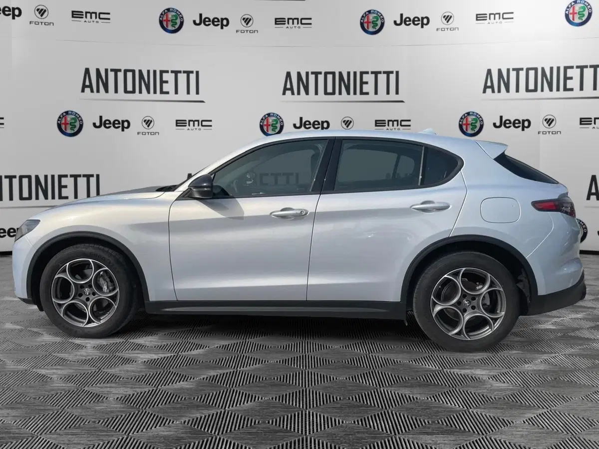 Alfa Romeo Stelvio usata a Ancona (8)
