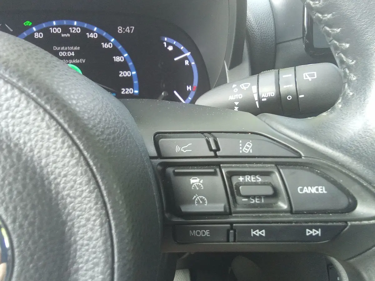 Toyota Yaris Cross usata a Rimini (15)