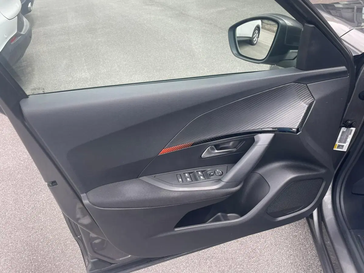 Peugeot 2008 usata a Lucca (8)