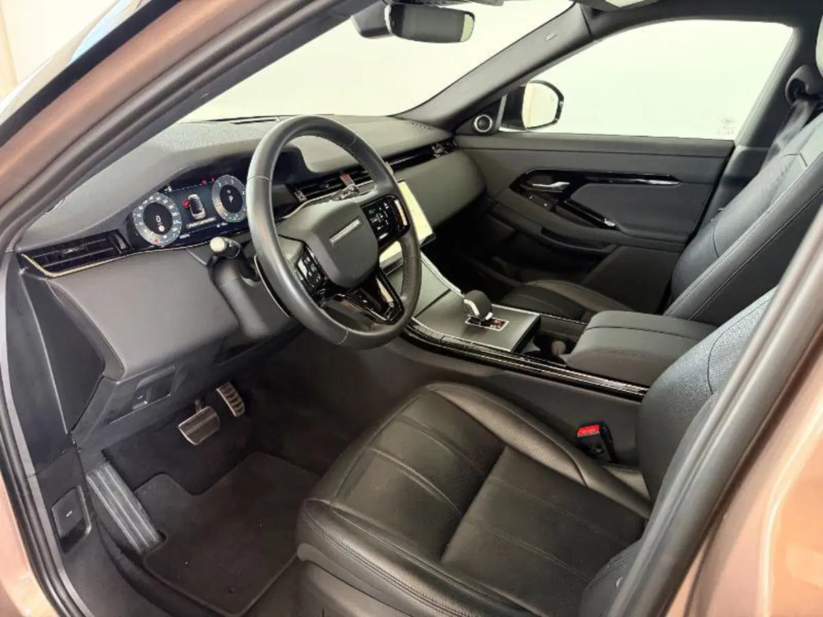 Land Rover Range Rover Evoque usata a Venezia (10)
