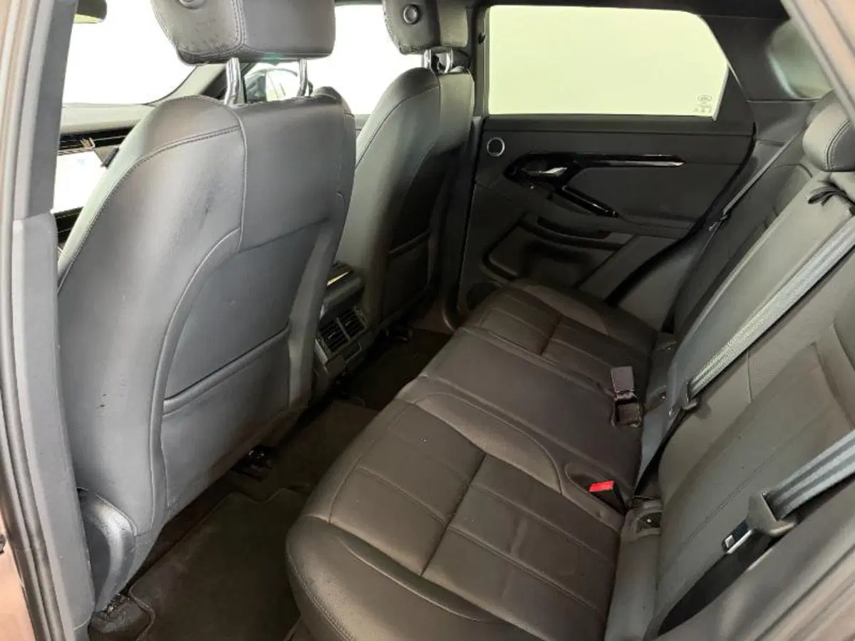 Land Rover Range Rover Evoque usata a Venezia (11)