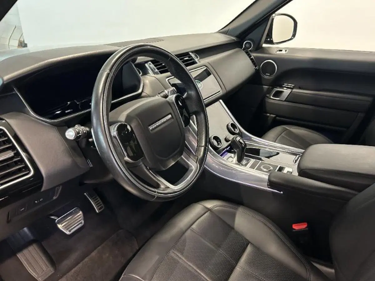 Land Rover Range Rover Sport usata a Venezia (16)